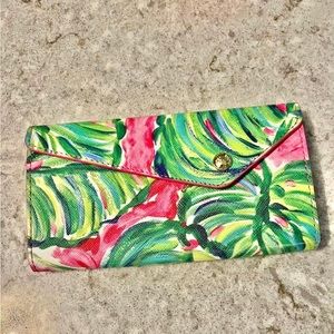 Lilly Pulitzer Sunglass eyeglass foldable case it’s always sunny somewhere NWOT